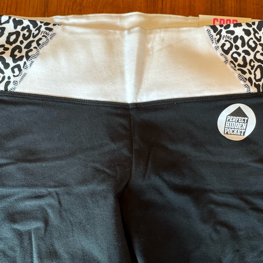 PINK Victoria's Secret Black and White Patterned Leggings